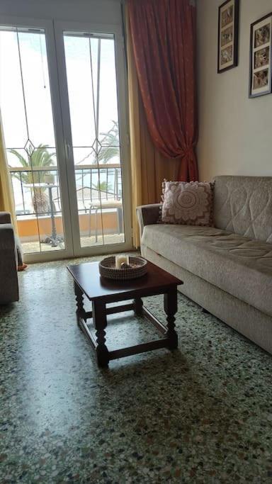 סיטייה Seashell Apartment Sea View, Castle View 200Metres From The Beach מראה חיצוני תמונה